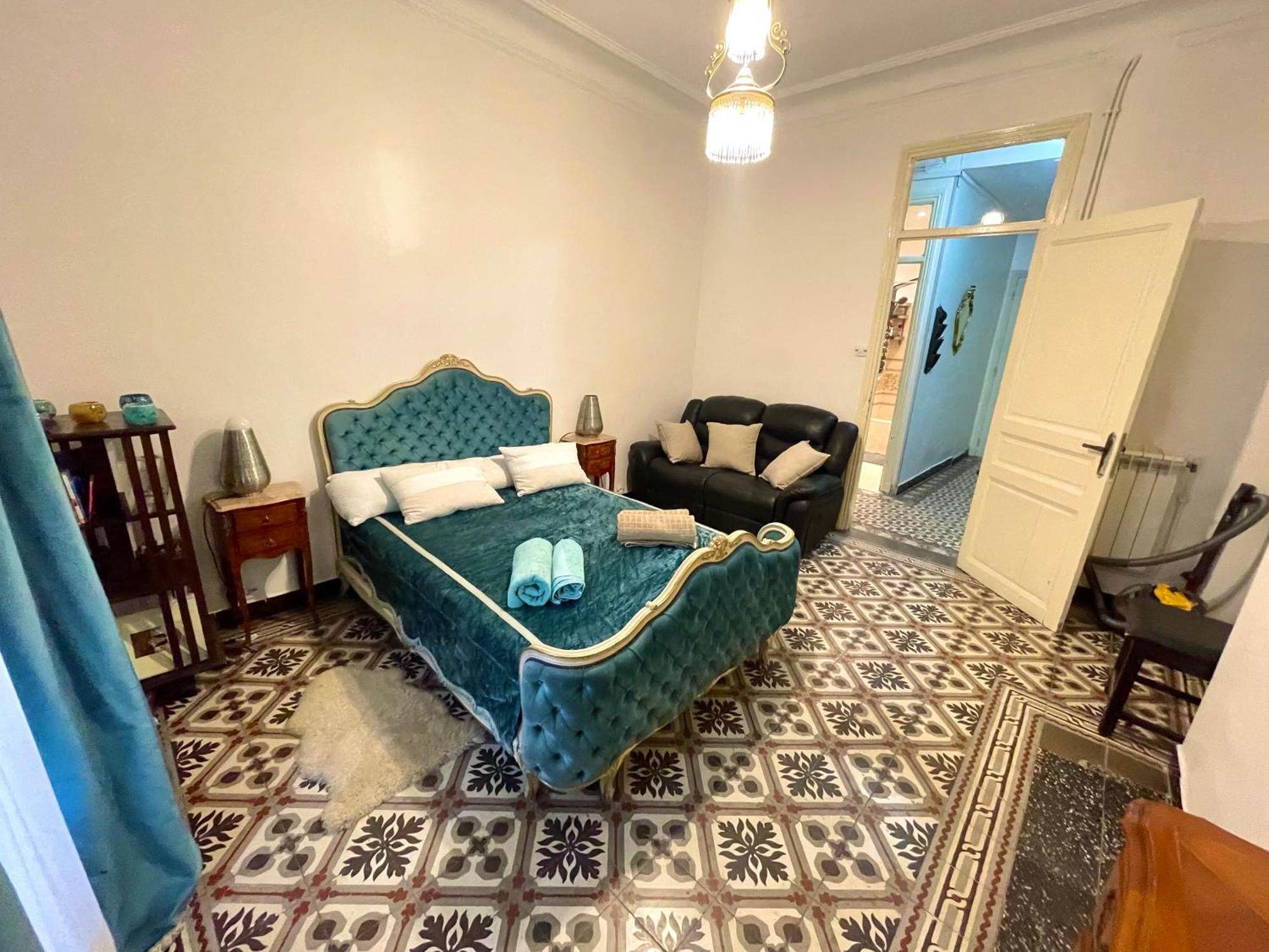 Appartement Dans Immeuble Haussmanien Algiers ภายนอก รูปภาพ